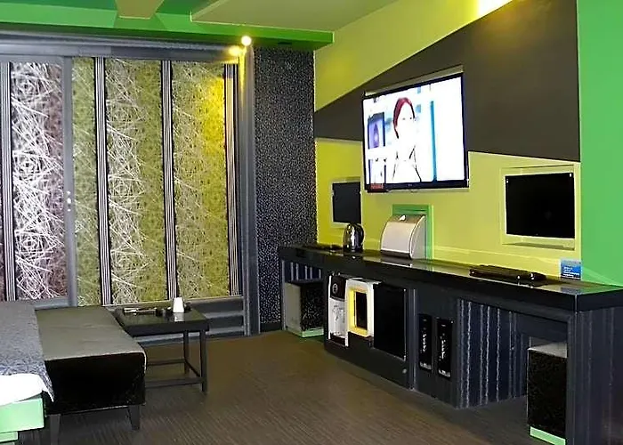 V Songdo Motel