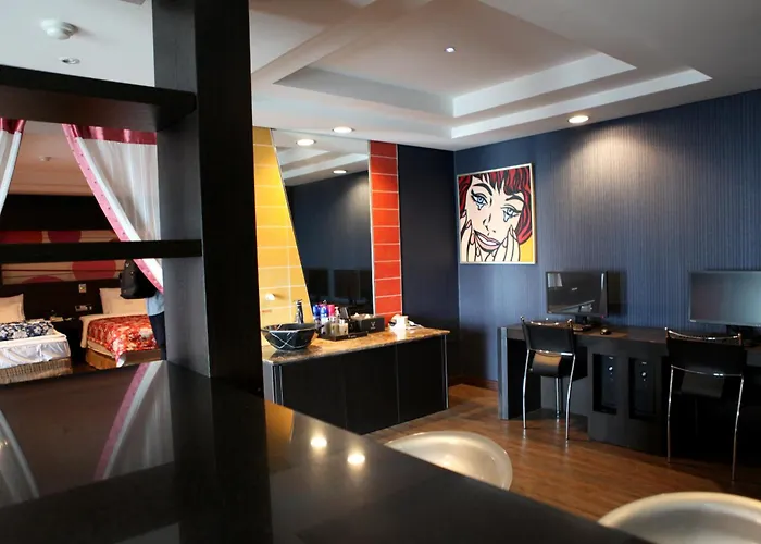 V Songdo Motel