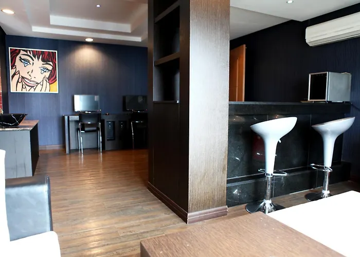 Motel V Songdo 2*